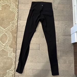 Lululemon size 6 Wunder Under High-Rise Tight 28” Full-On Luxtreme
